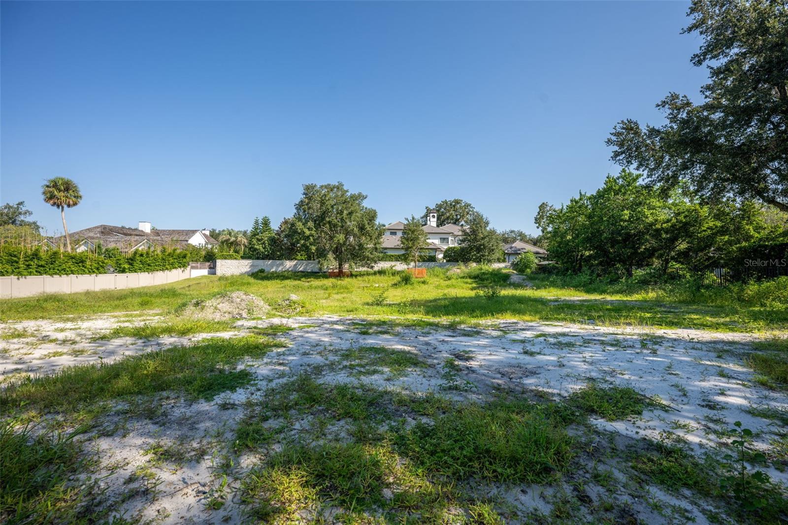 SICILIAN SHORES - Land