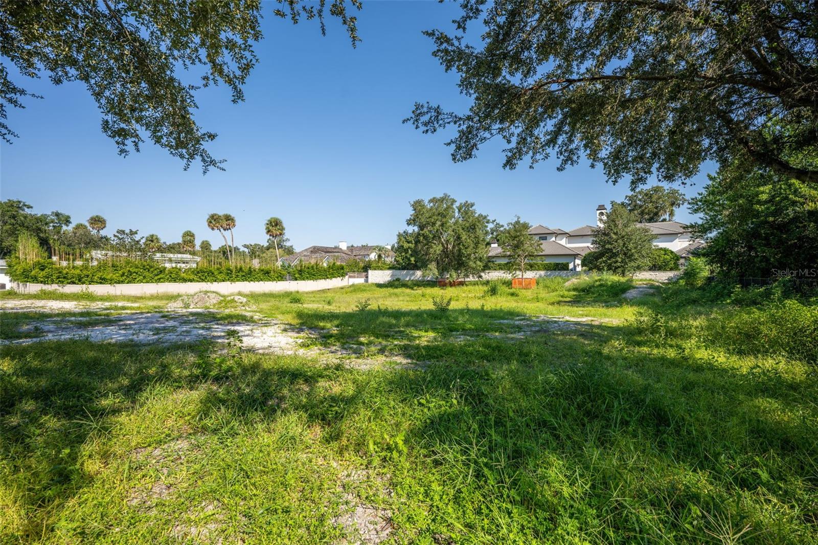 SICILIAN SHORES - Land