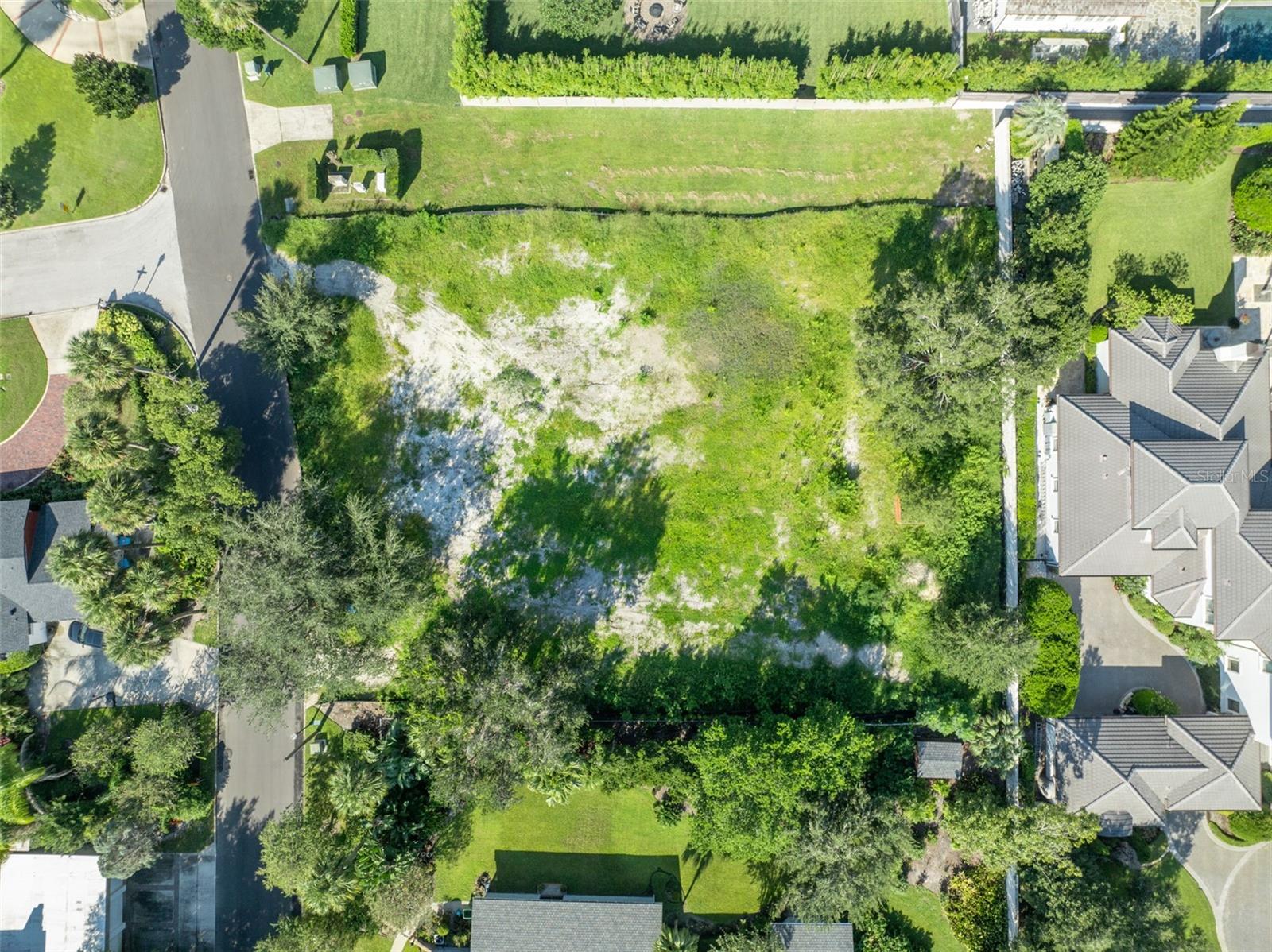 SICILIAN SHORES - Land