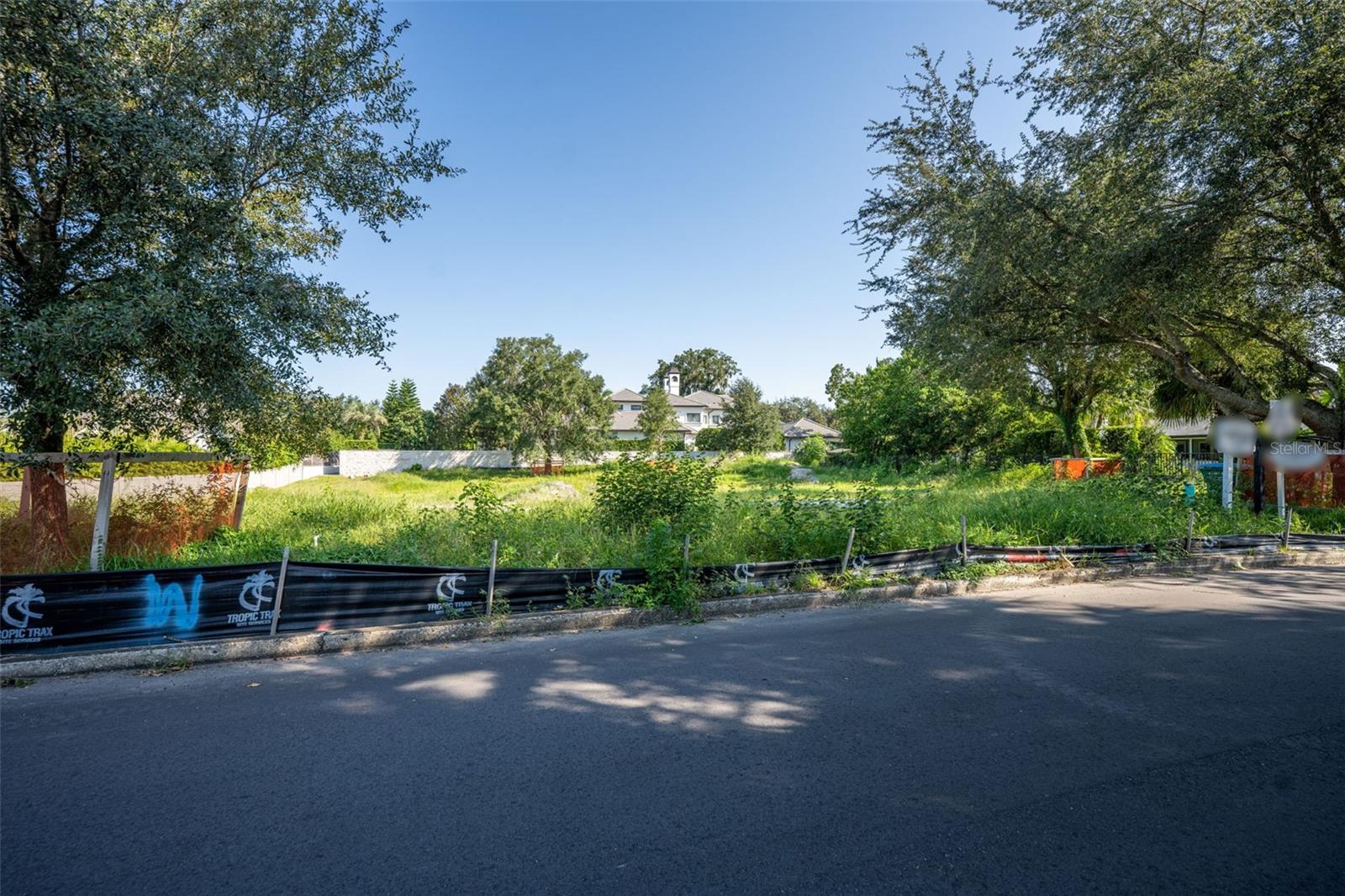 SICILIAN SHORES - Land