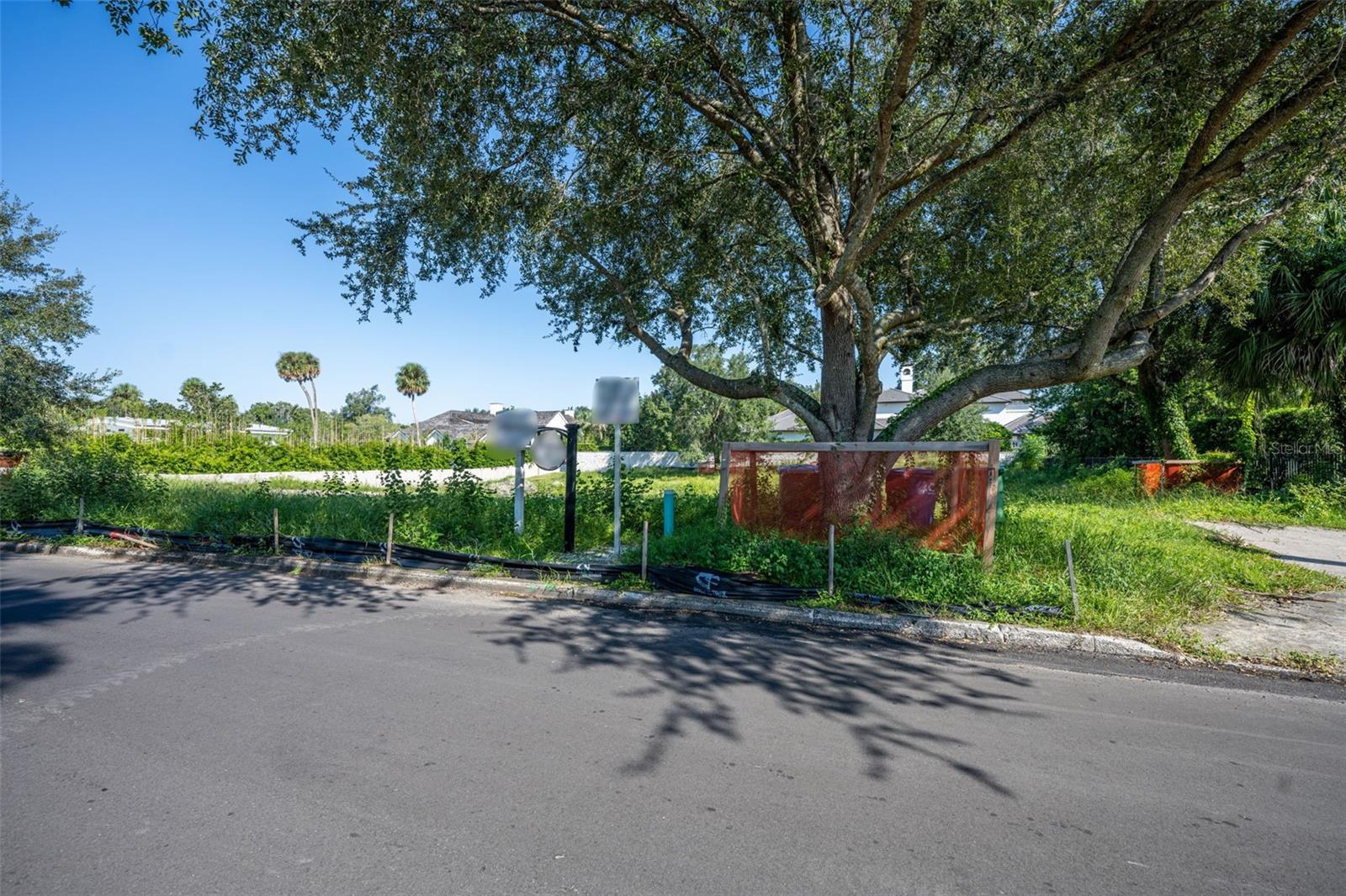 SICILIAN SHORES - Land