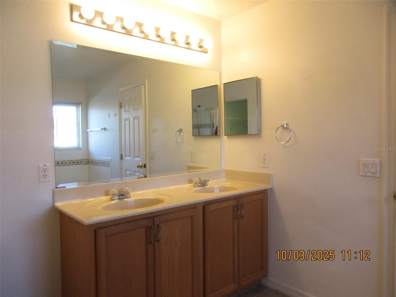SOMERSET - Residential Lease