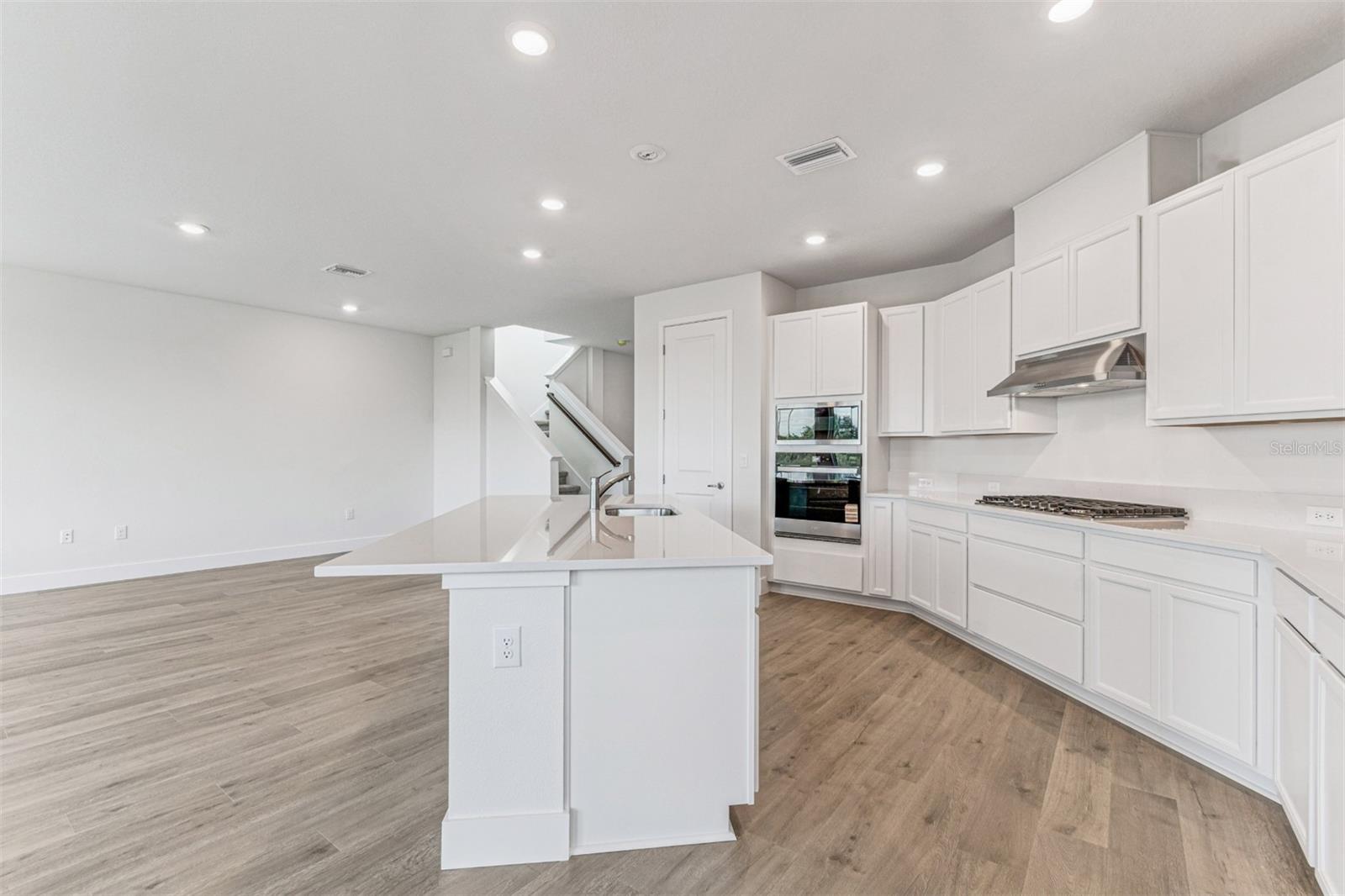 VISTERA OF VENICE - Residential