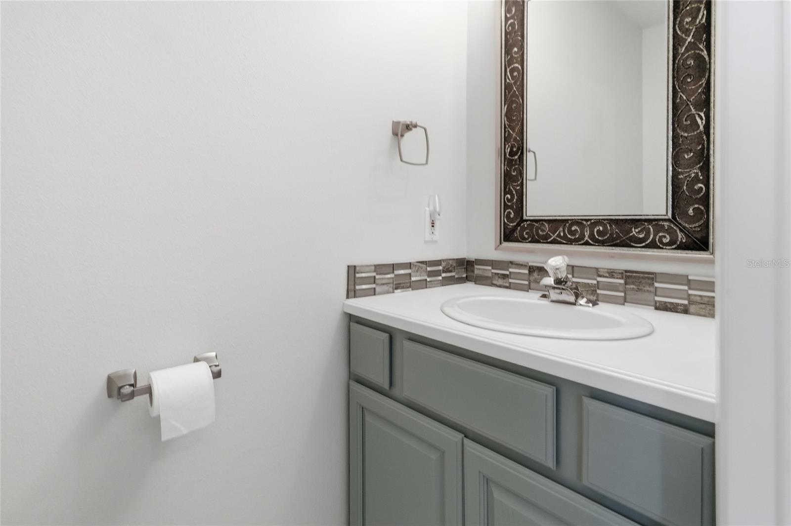 VILLAGE GREEN - Residential