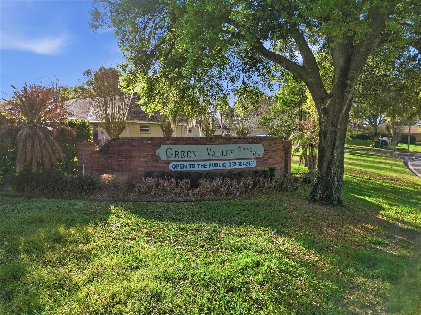 VILLAGE GREEN - Residential