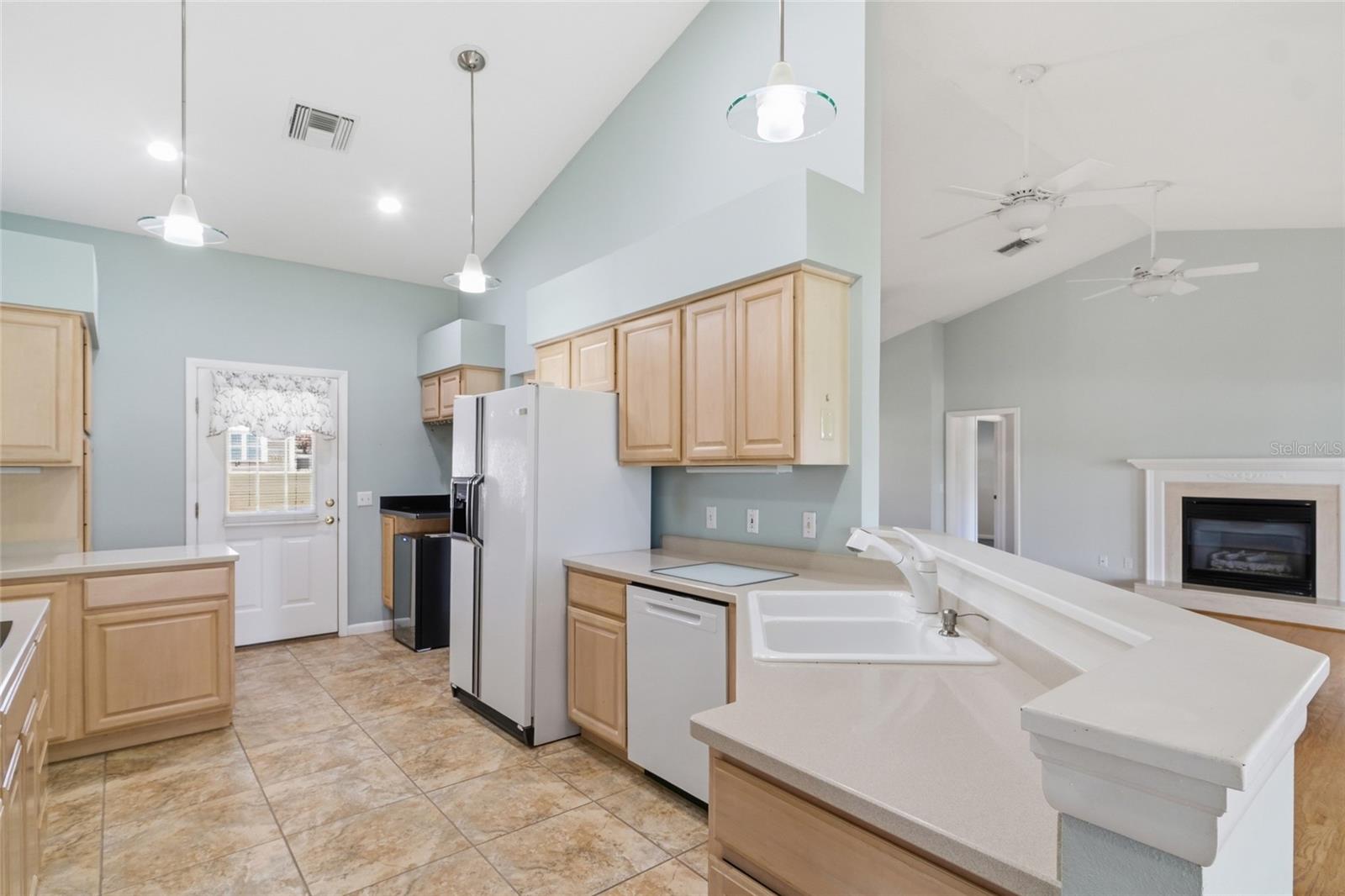 VILLAGE GREEN - Residential