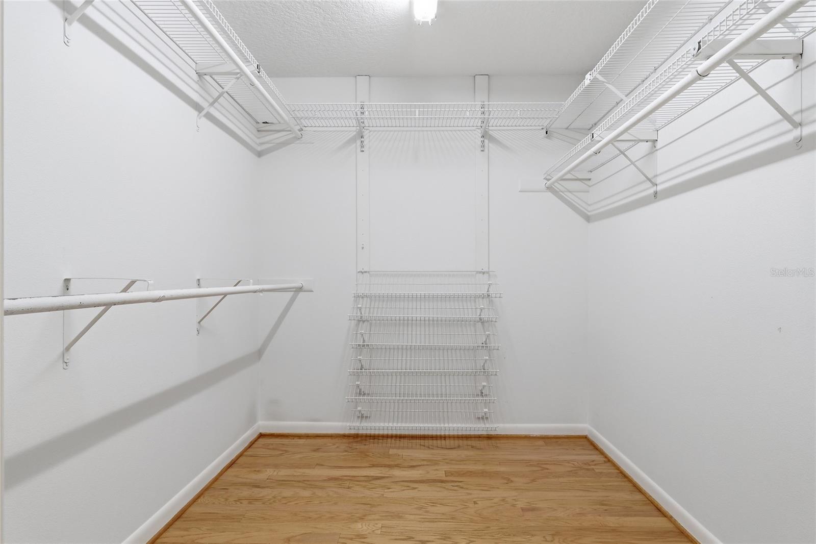 VILLAGE GREEN - Residential