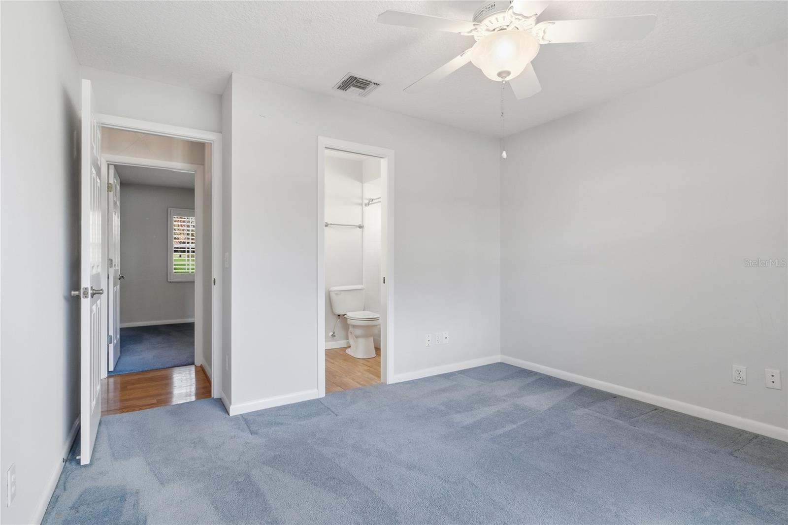 VILLAGE GREEN - Residential