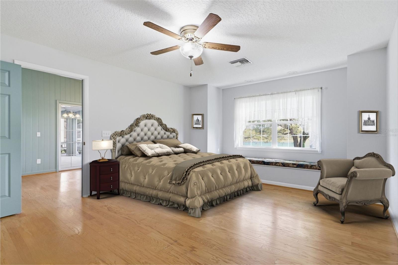 VILLAGE GREEN - Residential