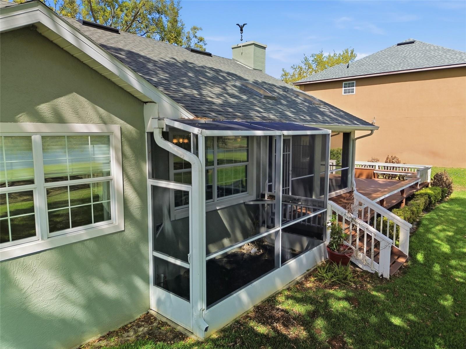 VILLAGE GREEN - Residential