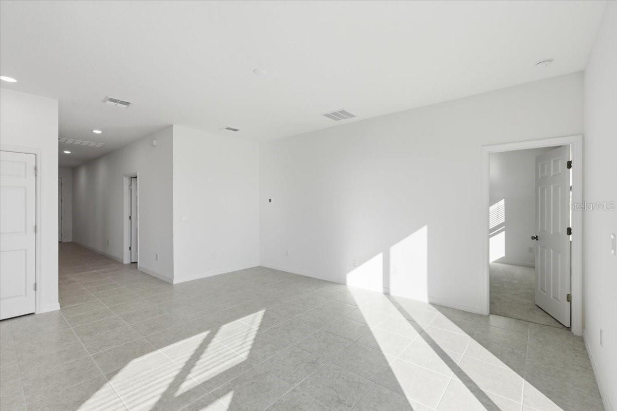 1552 GARDINER STREET