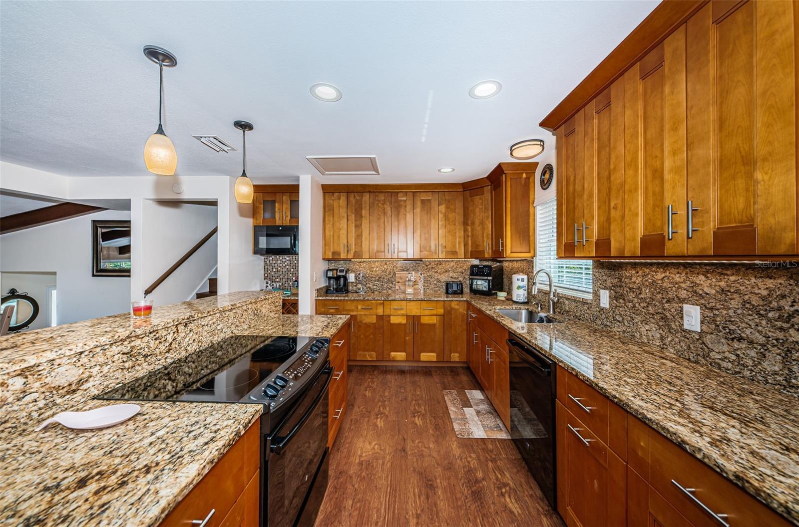 RIVIERA HGTS 1ST ADD - Residential Lease