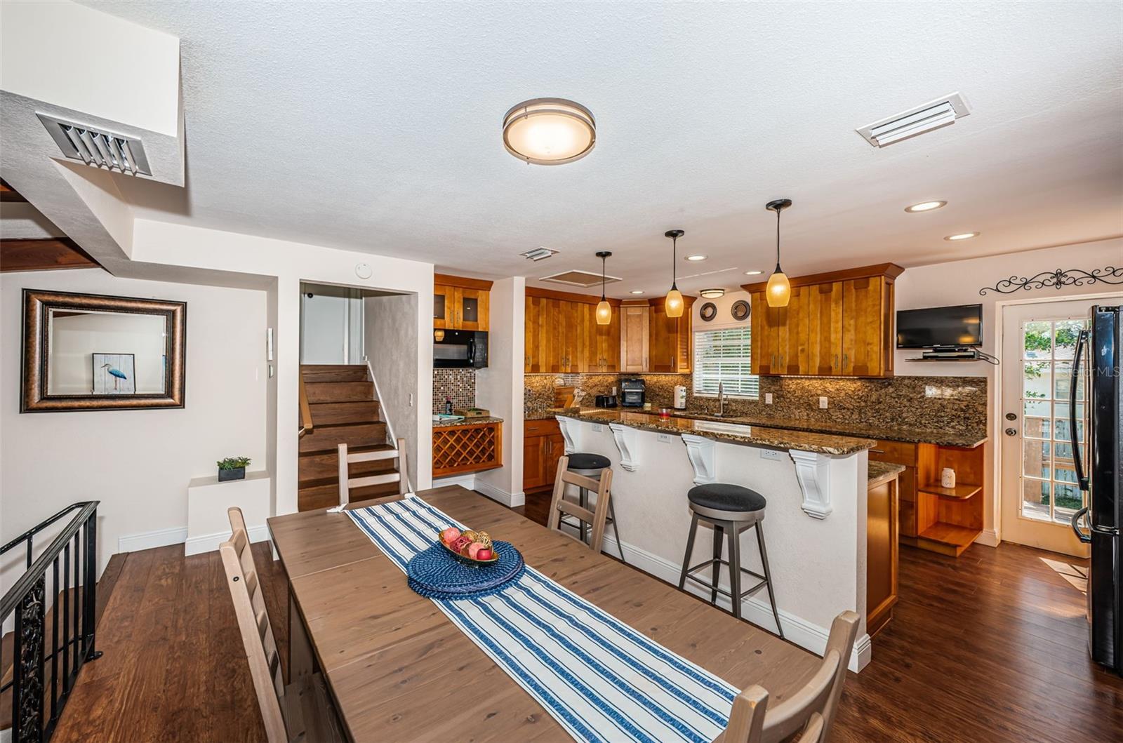 RIVIERA HGTS 1ST ADD - Residential Lease