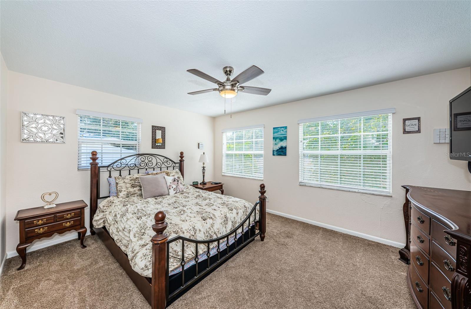 RIVIERA HGTS 1ST ADD - Residential Lease