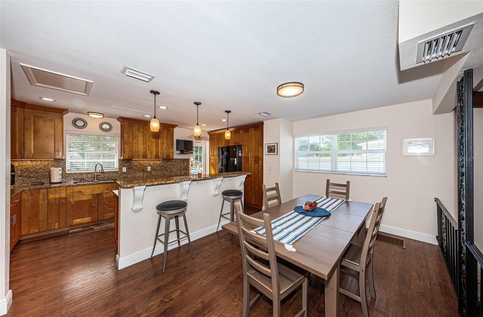 RIVIERA HGTS 1ST ADD - Residential Lease