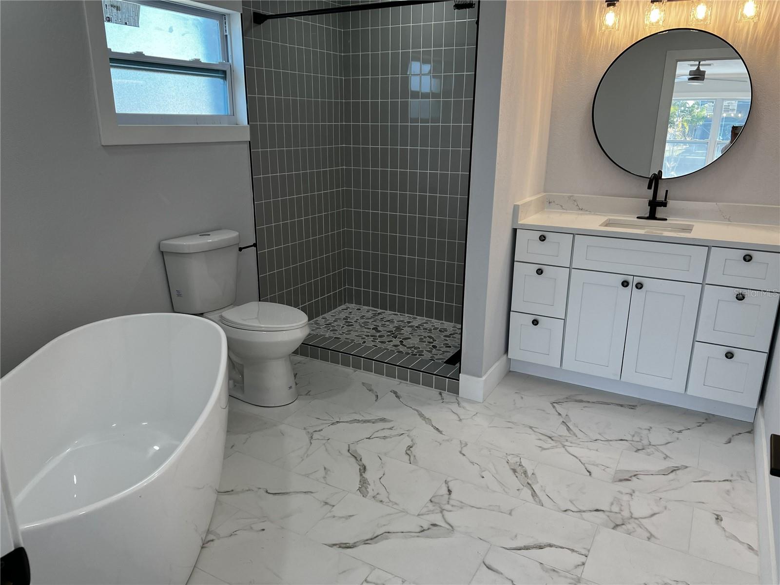 SUNRISE PARK - Residential Lease