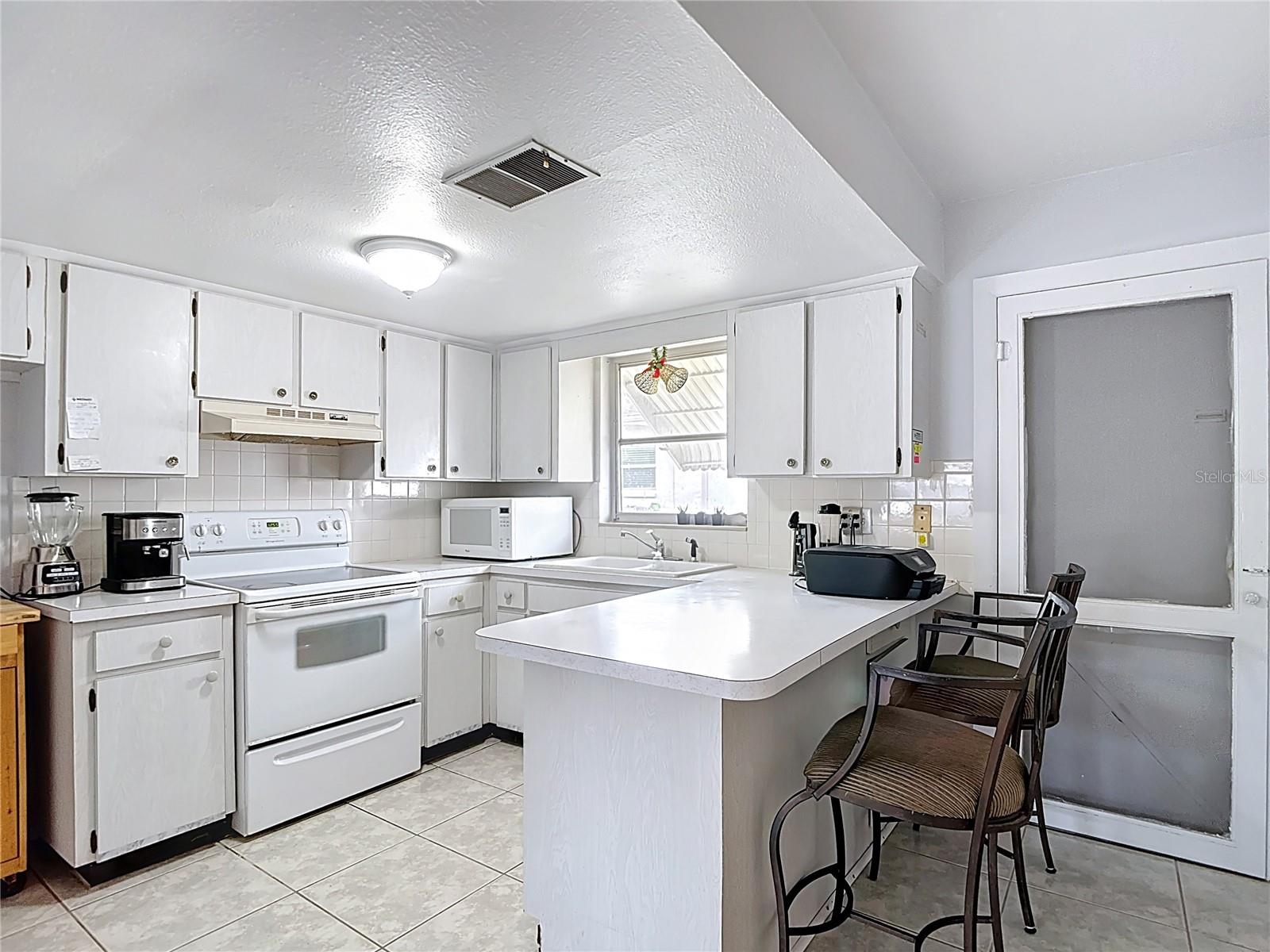 IMPERIAL EMBASSY CONDO - Residential