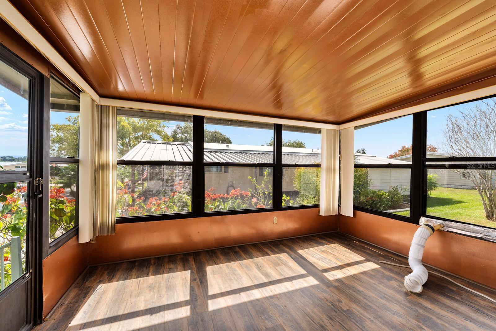 FOXWOOD LAKE ESTATES - Residential