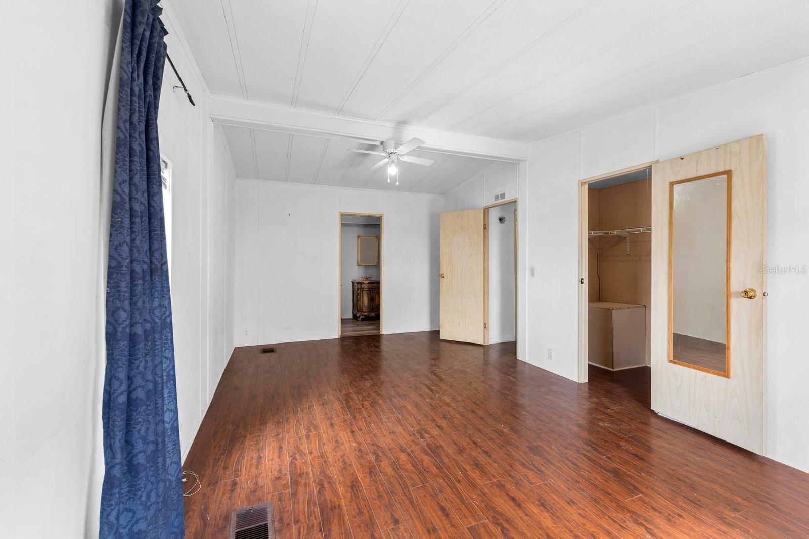 FOXWOOD LAKE ESTATES - Residential