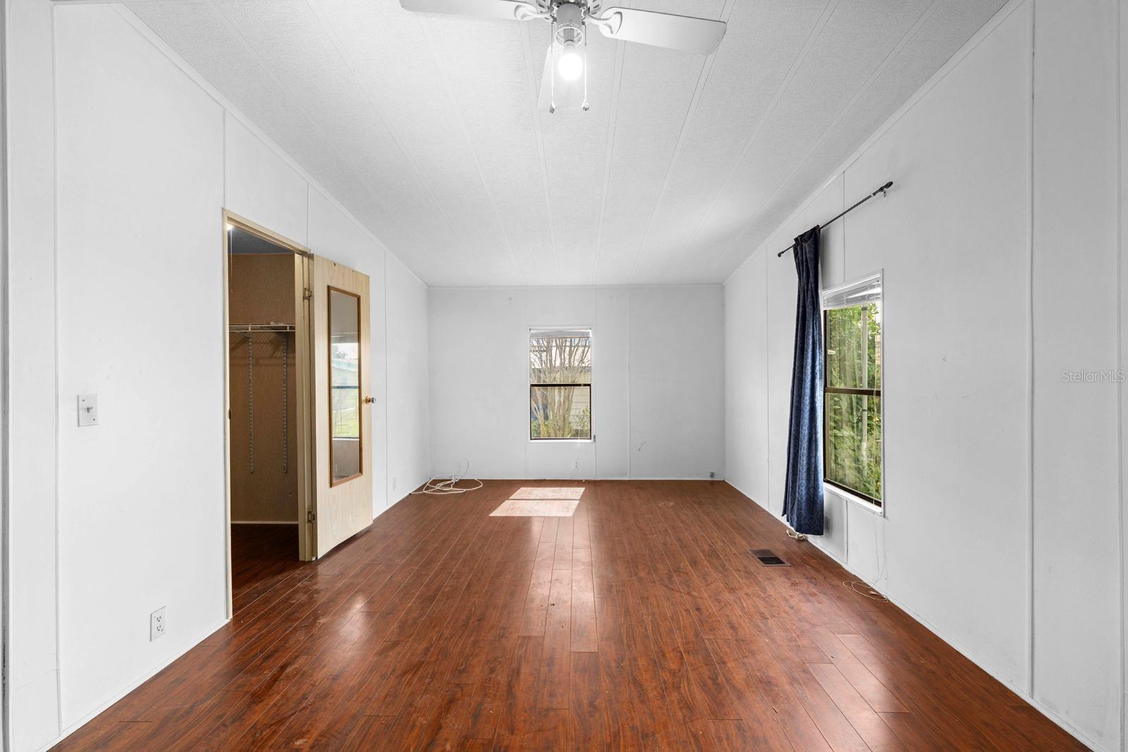 FOXWOOD LAKE ESTATES - Residential