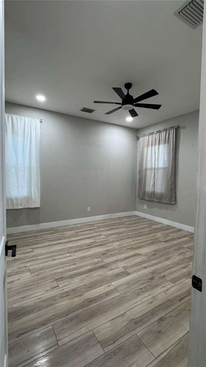 971 GRANATA AVENUE SE