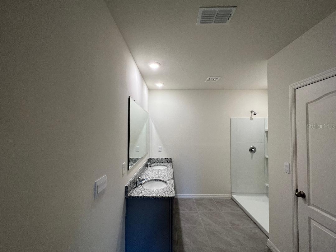 COURTLAND PARK PH 1 - Residential Lease