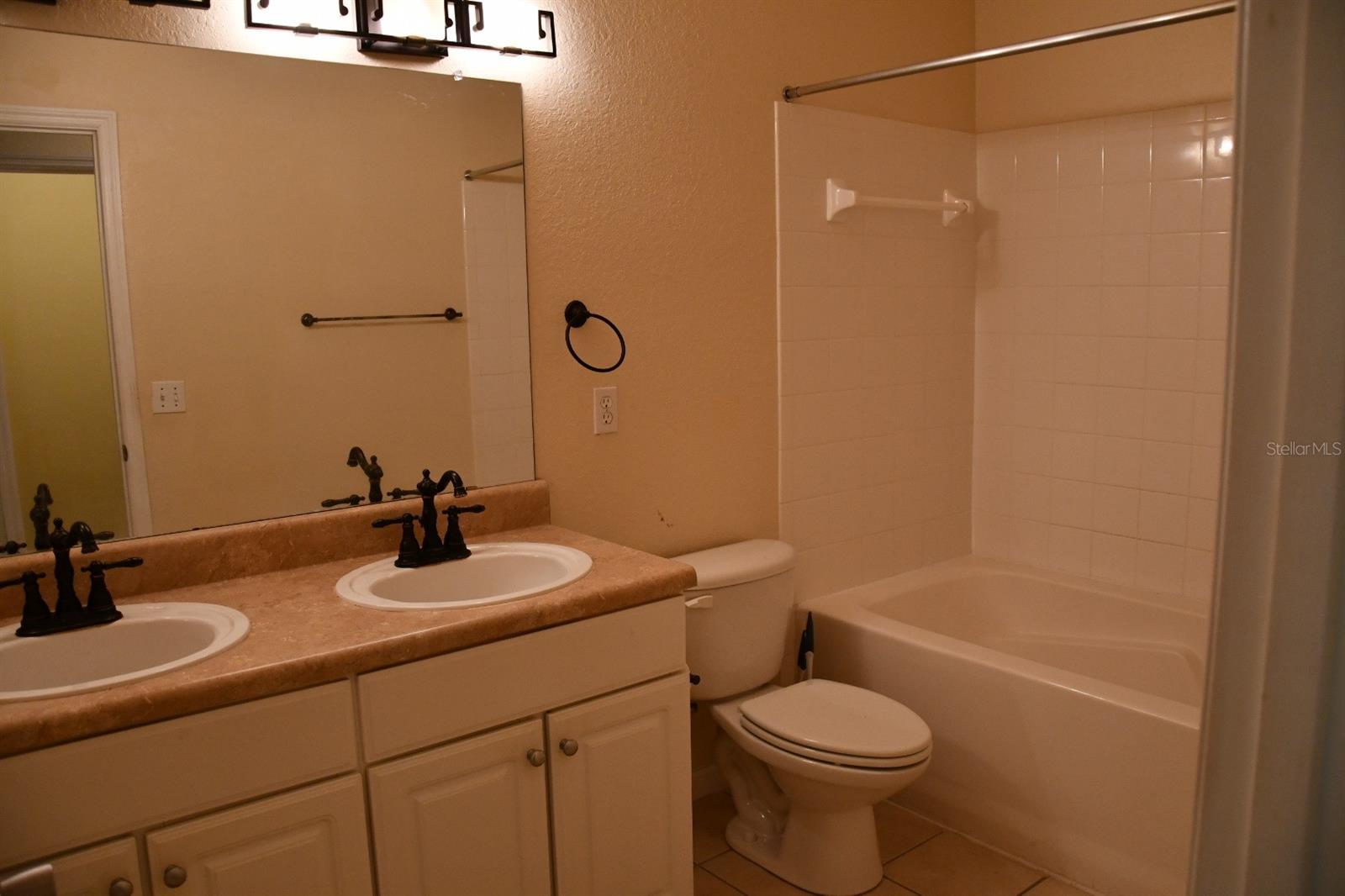 MAGNOLIA PLACE TWNHMS - Residential