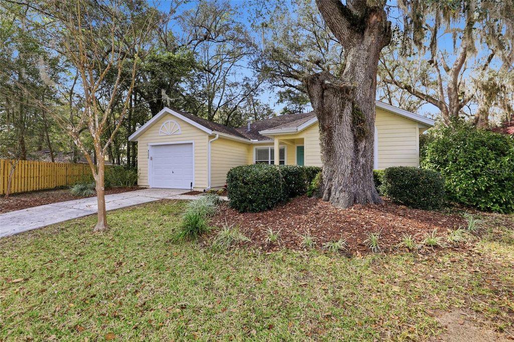 Photo of 4526 NW 36th Street, Gainesville, FL 32605 (MLS # GC537929)