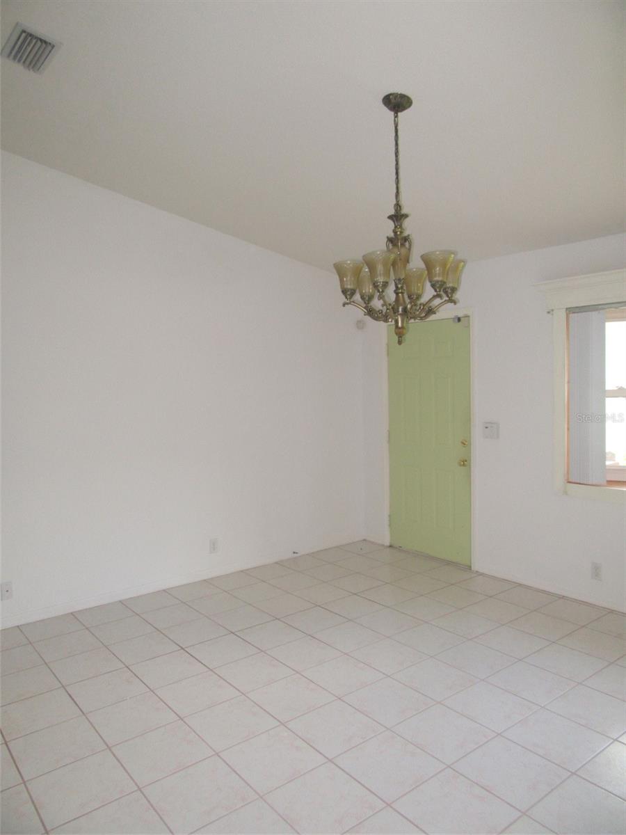 PORT CHARLOTTE SUB 01 - Residential Lease