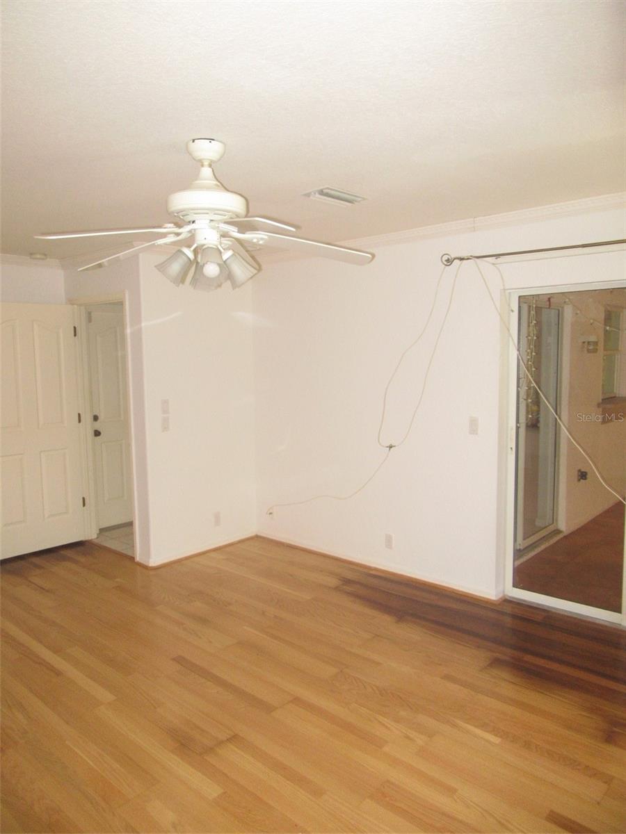 PORT CHARLOTTE SUB 01 - Residential Lease