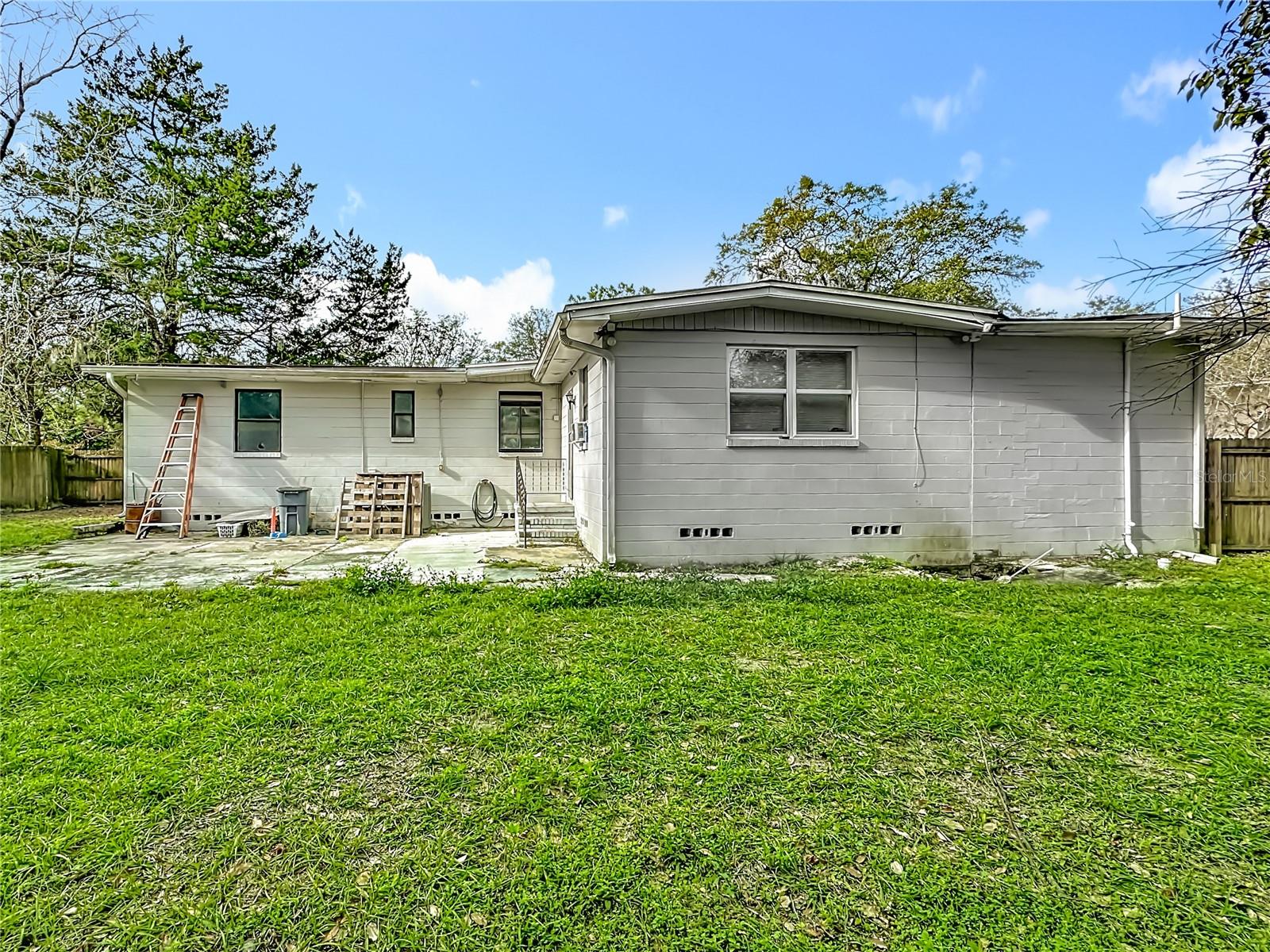 LAKE FOREST HILL UNIT 03A - Residential