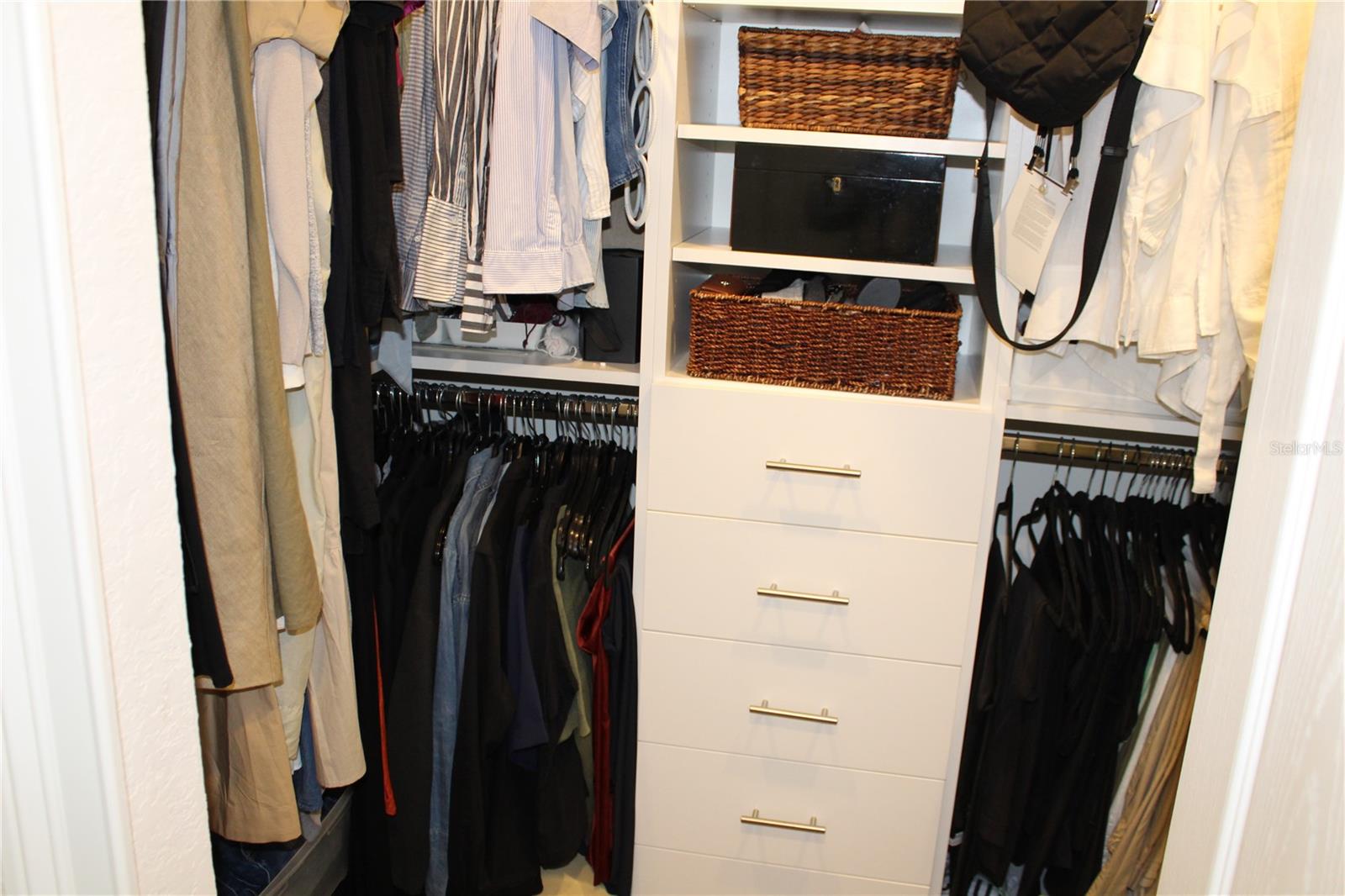 MARION OAKS UN 11 - Residential