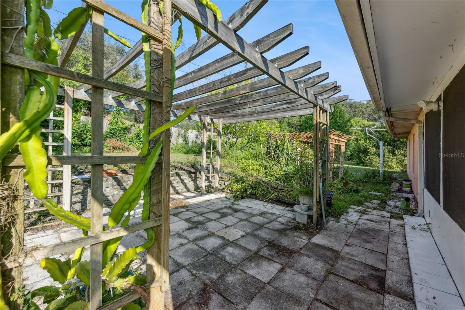 DELTONA LAKES UN 20 G - Residential