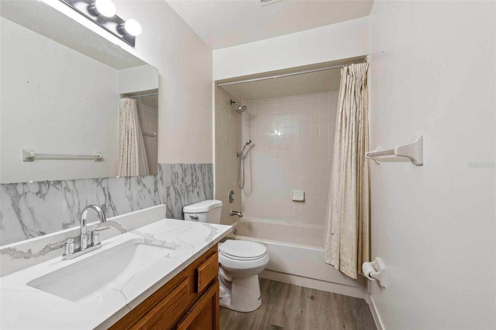 DELTONA LAKES UN 20 G - Residential