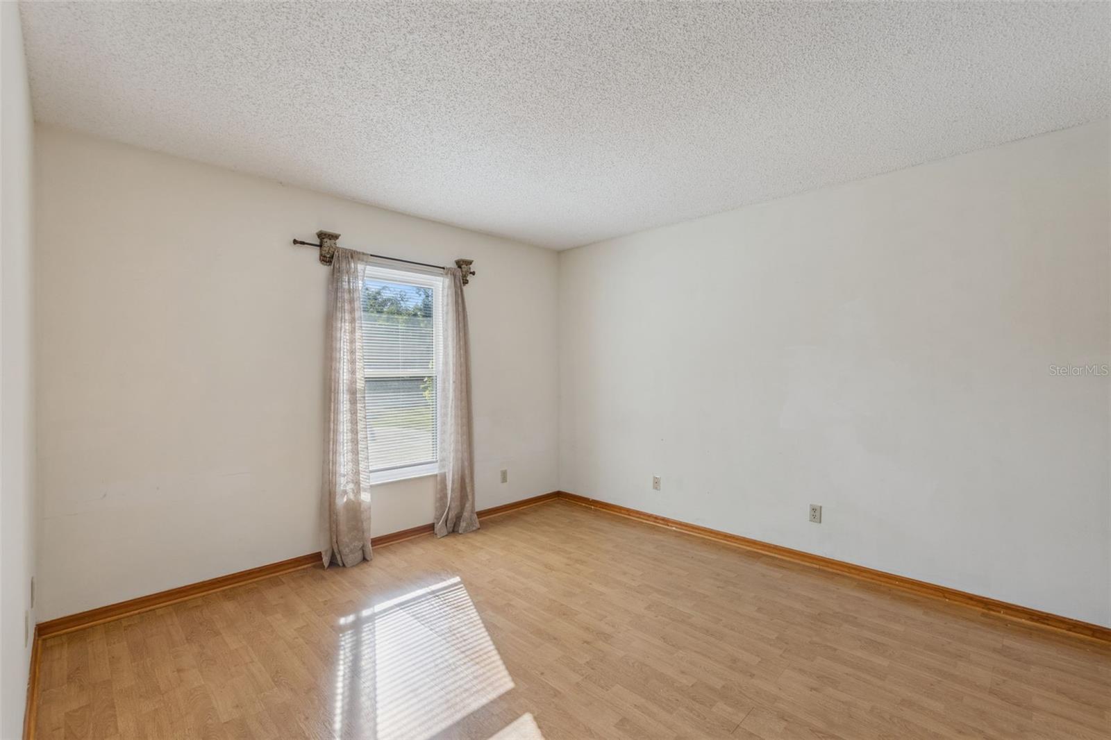 DELTONA LAKES UN 20 G - Residential