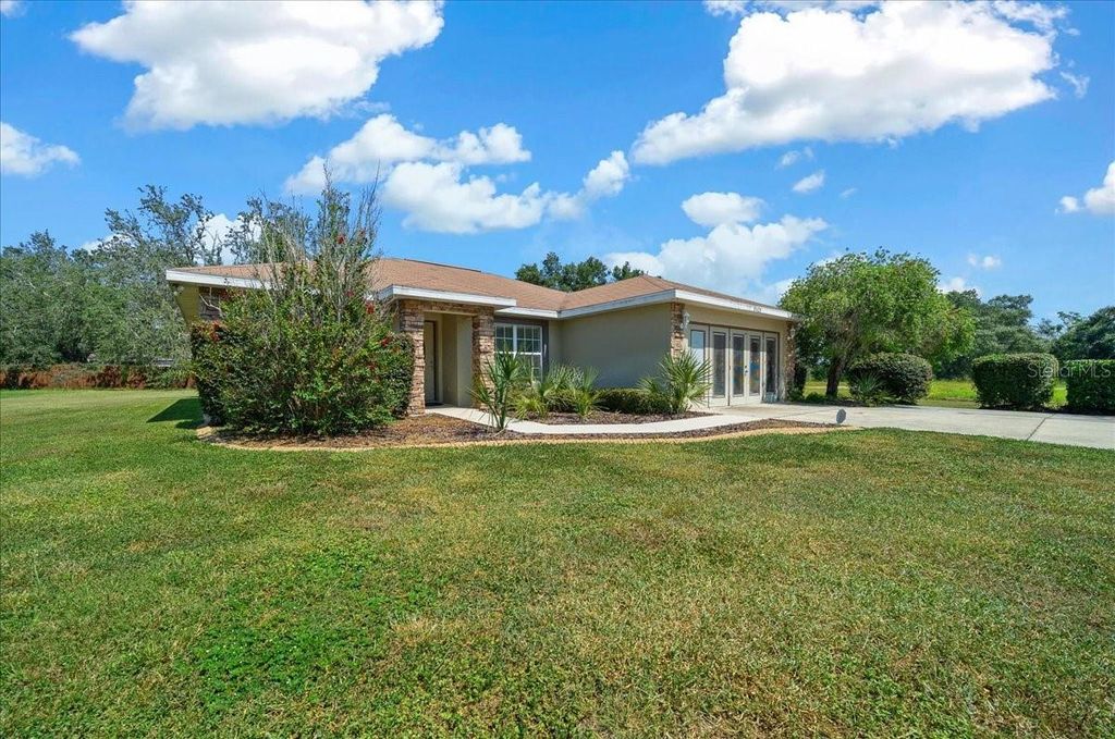 Photo of 9425 SE Highway 42, Summerfield, FL 34491 (MLS # OM711052)