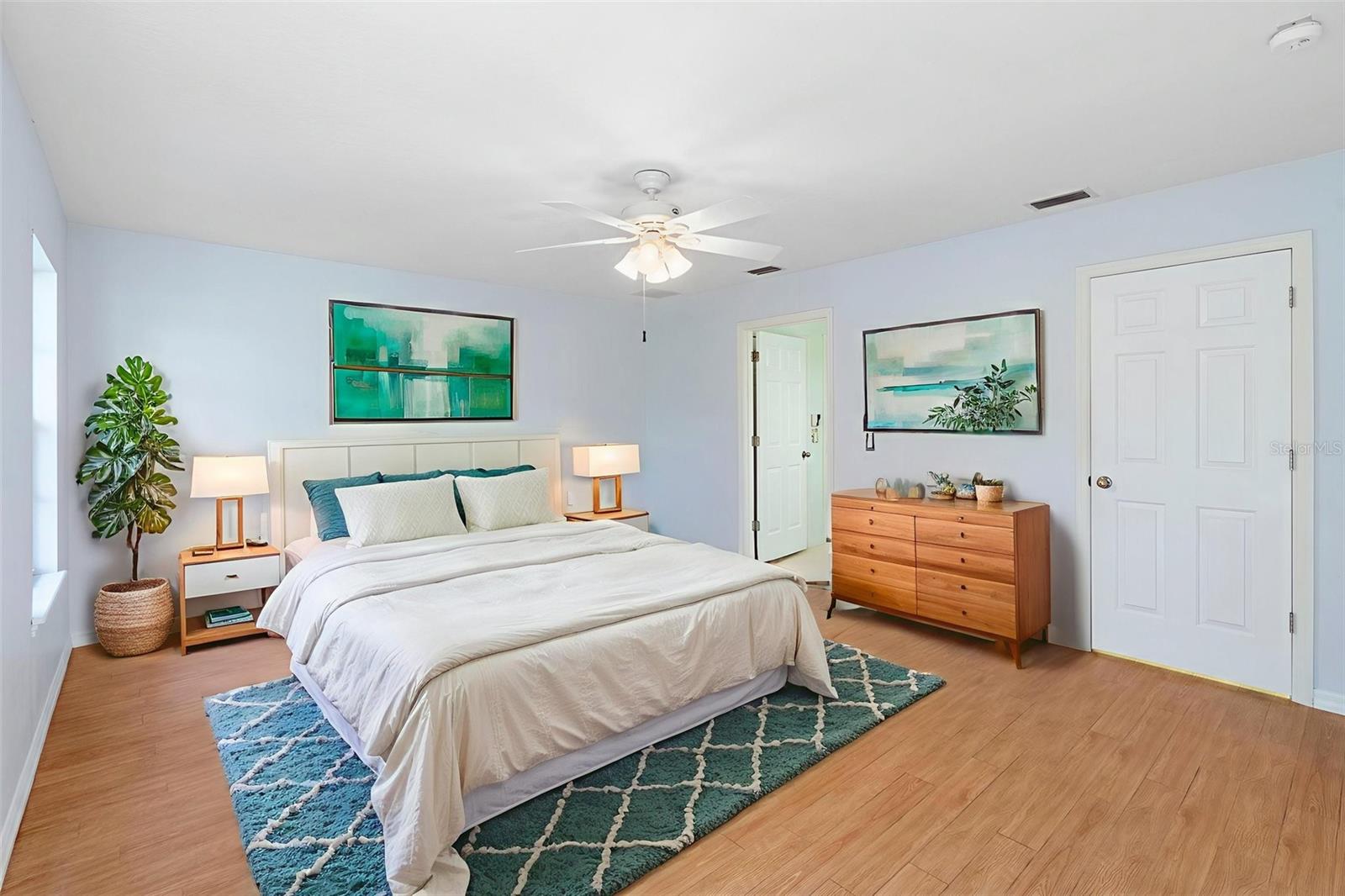 MARKHAM WOODS - Residential