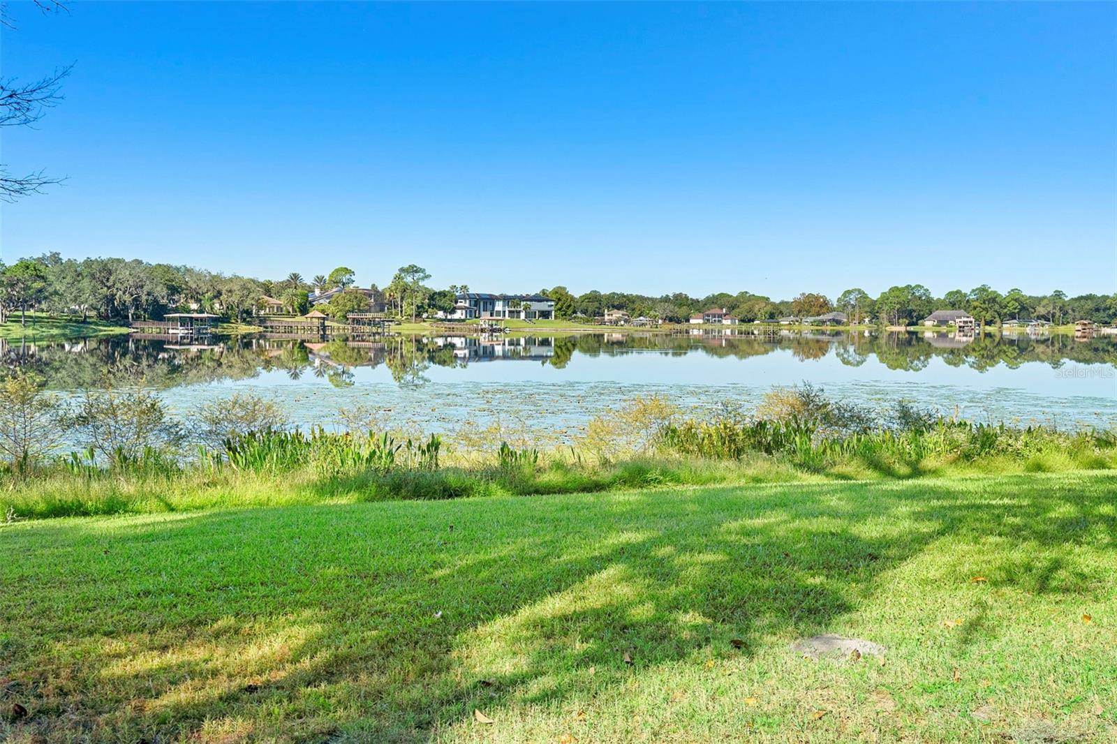 MARKHAM WOODS - Residential