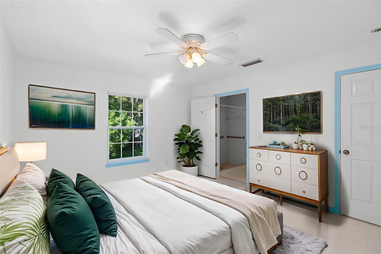 MARKHAM WOODS - Residential