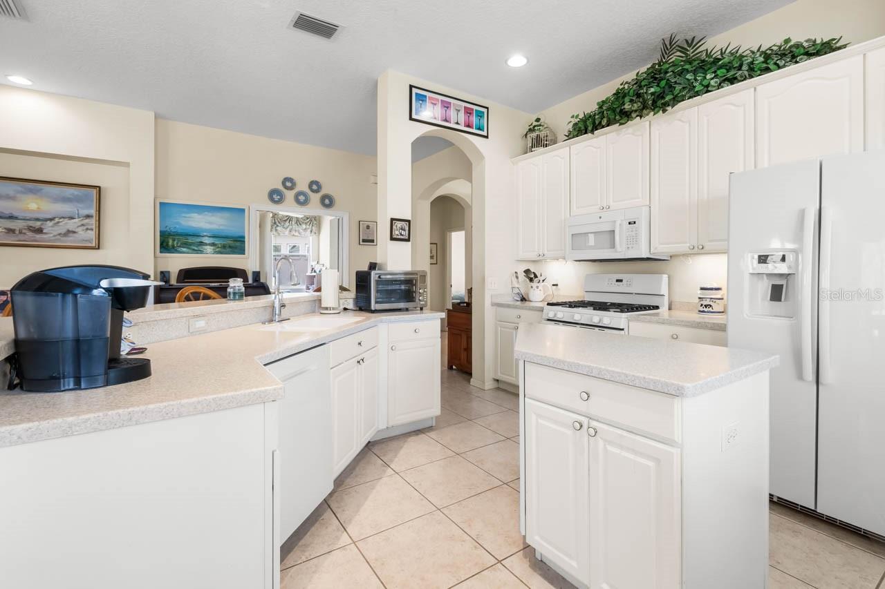 SUN CITY CENTER UNIT 262 PH - Residential