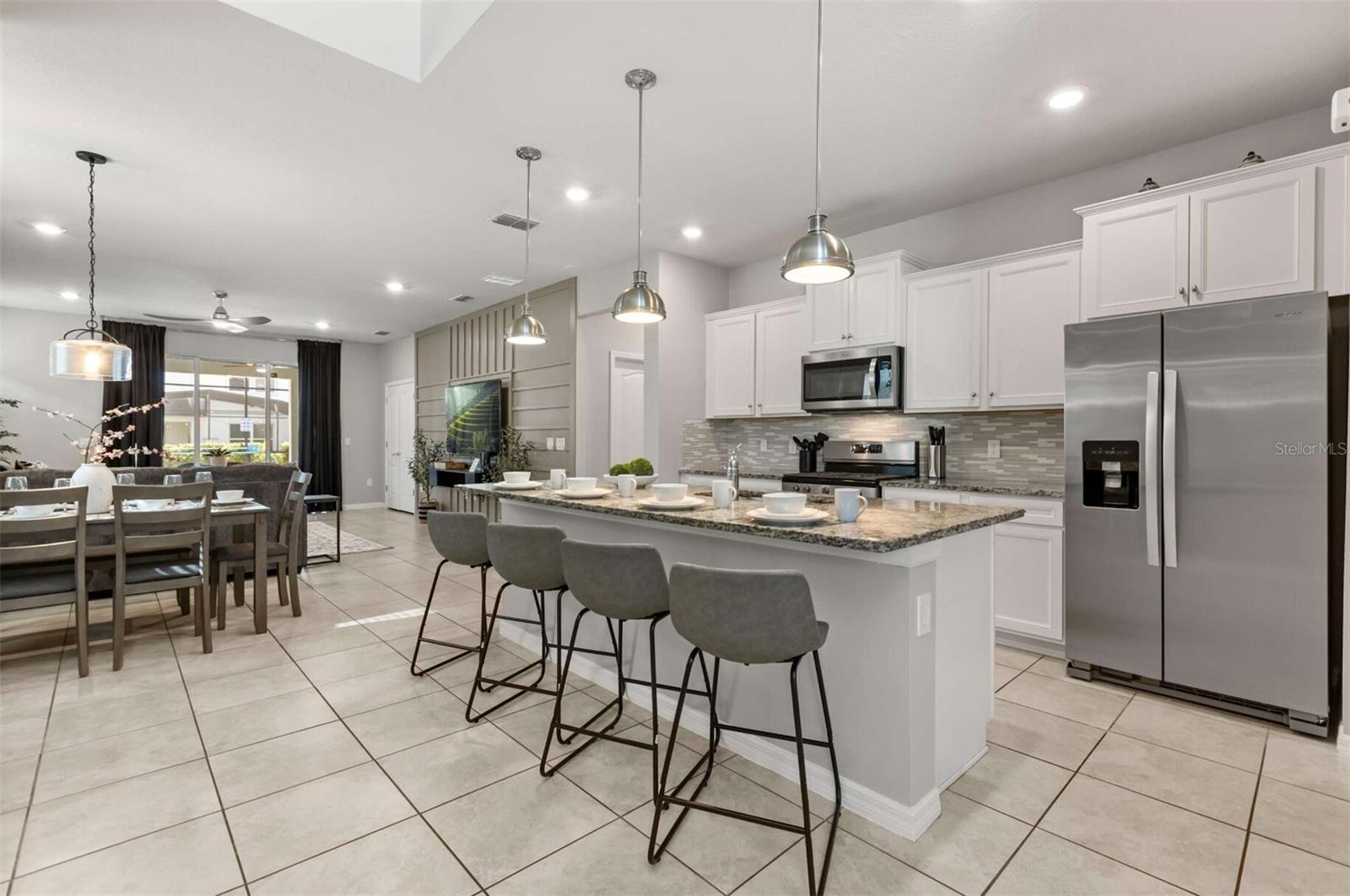 7352 OAKMOSS LOOP