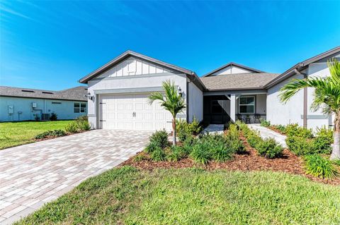 A home in PARRISH