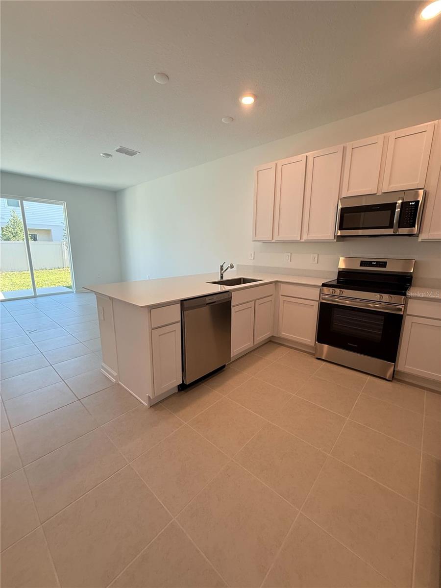WESTVIEW 22 TH - Residential Lease
