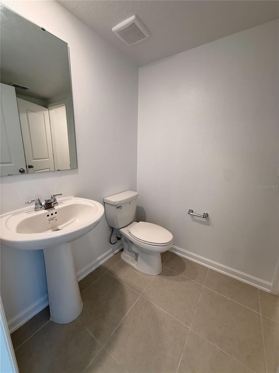 WESTVIEW 22 TH - Residential Lease