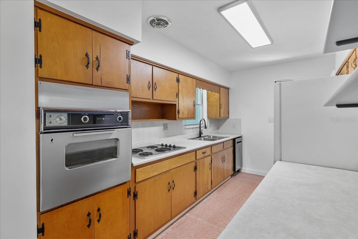 MC GREGOR ESTATES - Residential