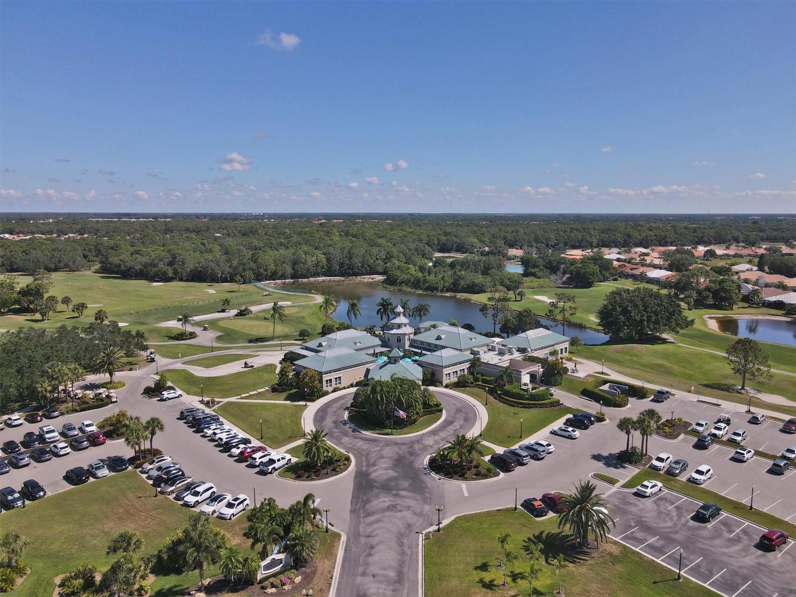 PELICAN POINTE GOLF & COUNTRY CLUB - Residential