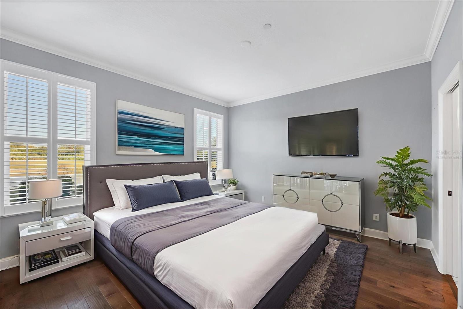 PELICAN POINTE GOLF & COUNTRY CLUB - Residential