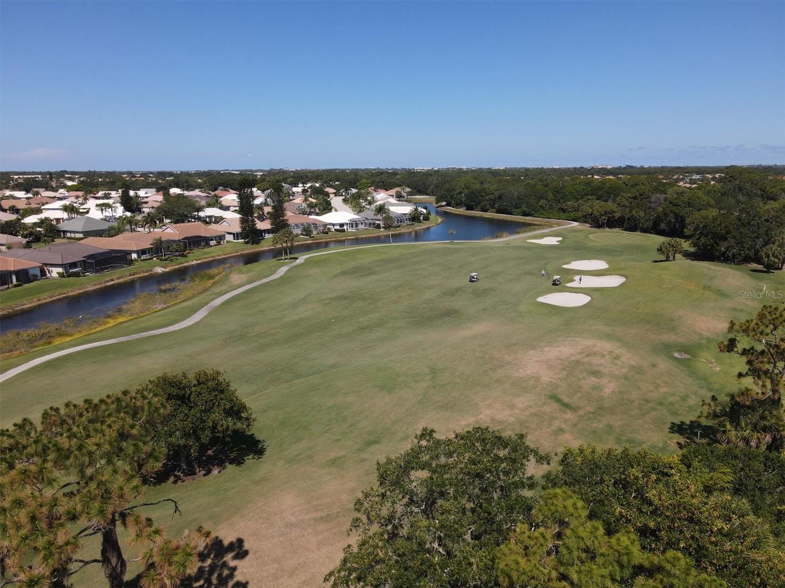 PELICAN POINTE GOLF & COUNTRY CLUB - Residential