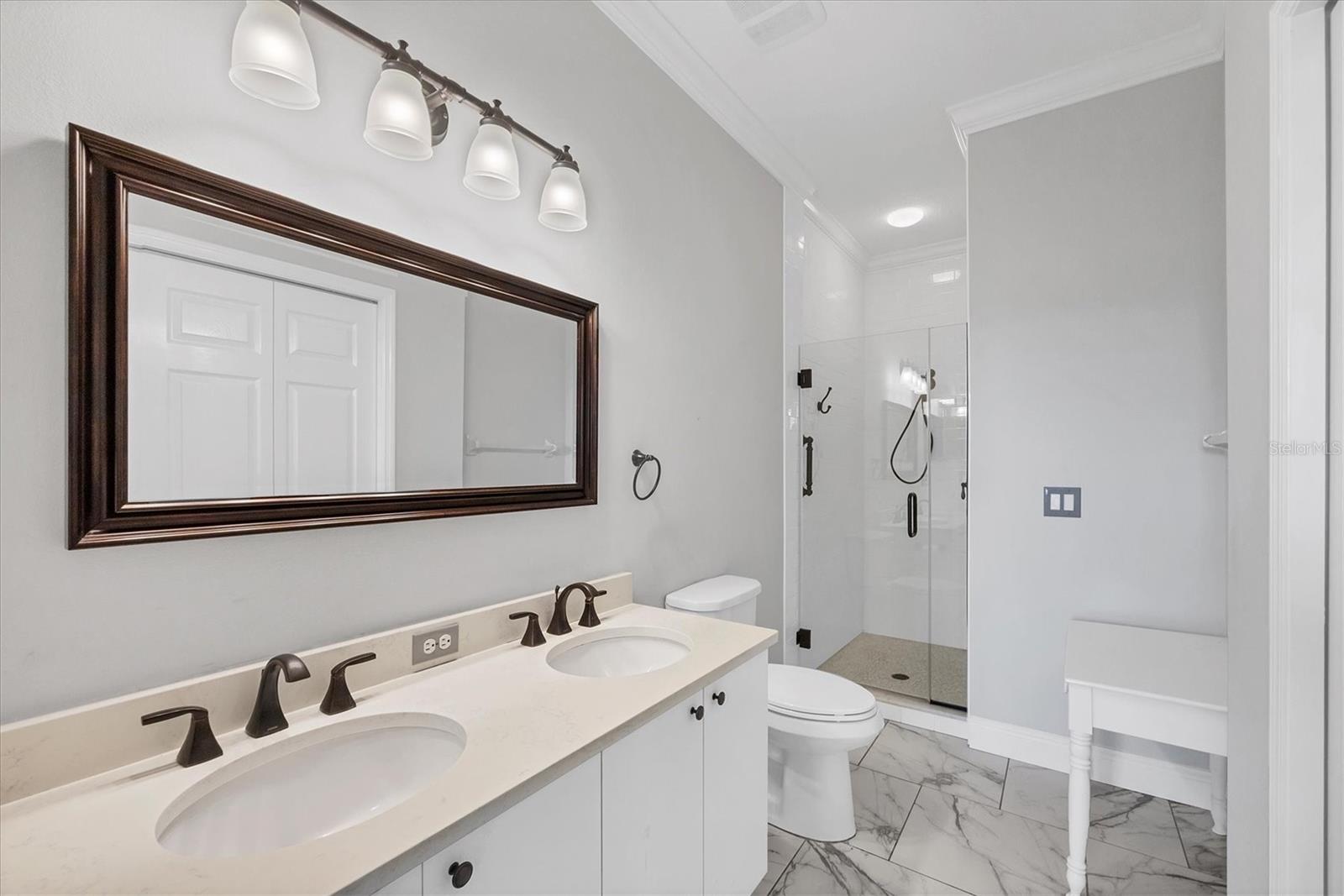 PELICAN POINTE GOLF & COUNTRY CLUB - Residential