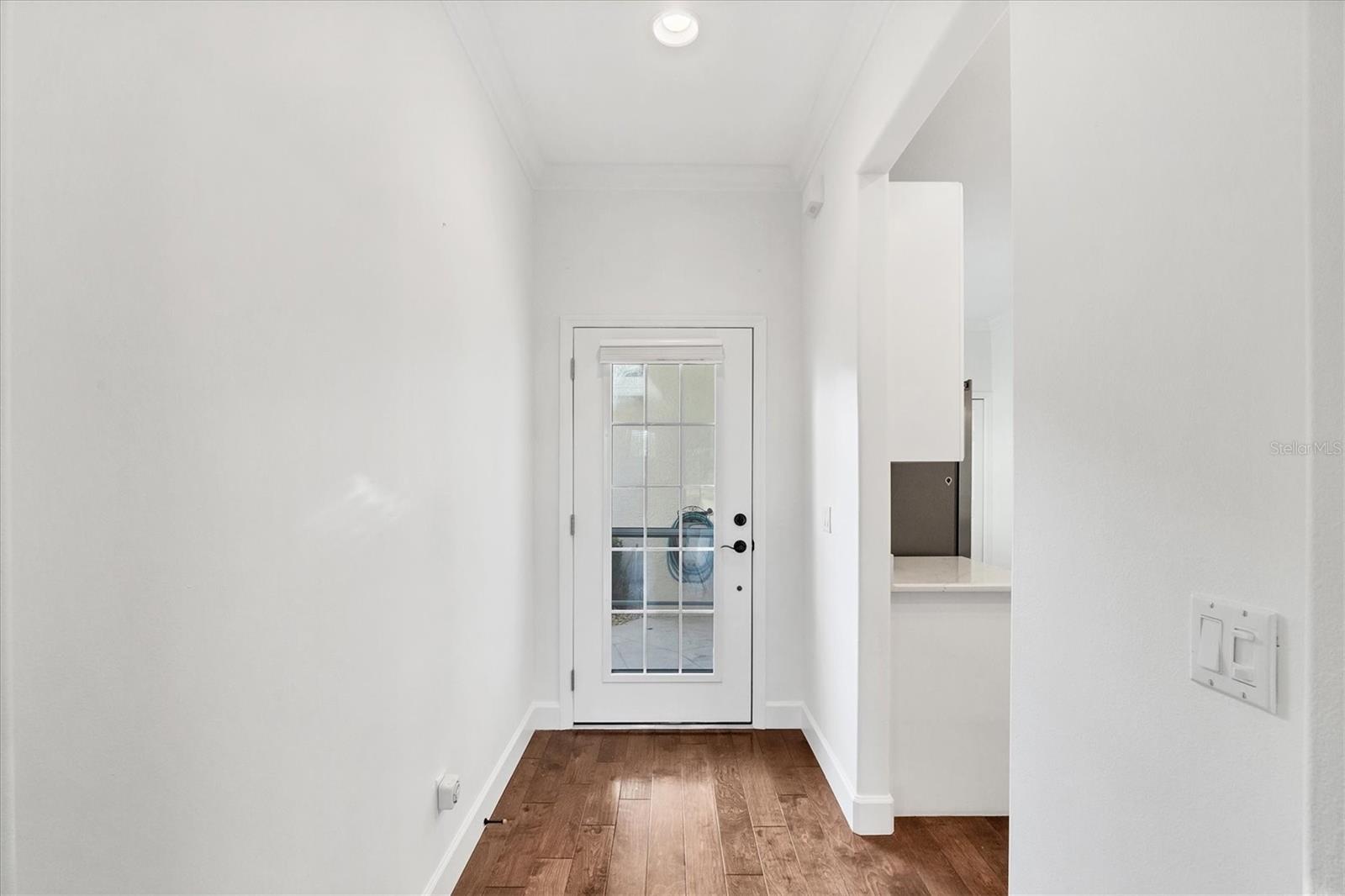 PELICAN POINTE GOLF & COUNTRY CLUB - Residential